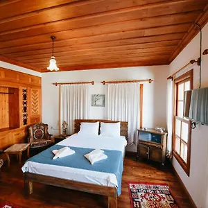 Otel Manolian şirince